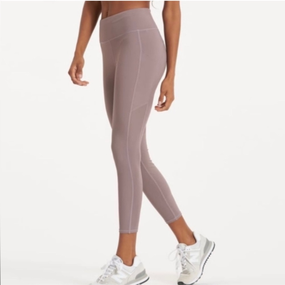 Vuori Women's Leggings in Light Brown
